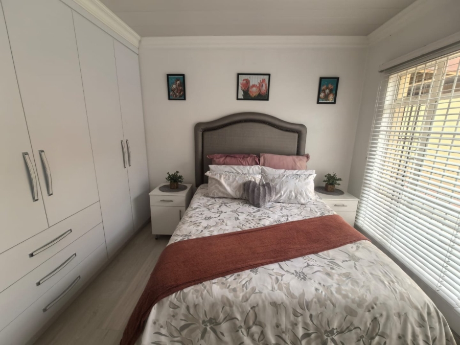 4 Bedroom Property for Sale in Pellissier Free State